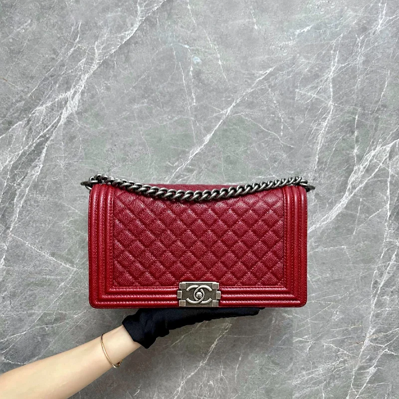 Chanel Quilted Leather Shoulder Bag for Fashionistas*Like New* Caviar Boy New Medium Burgundy SHW No 19