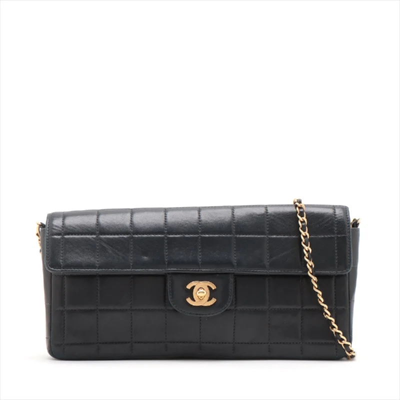 Chanel Vintage Inspired Handbag for Retro LoversChanel Chocolate Bar in Chain Shoulder Bag Black Gold  6th