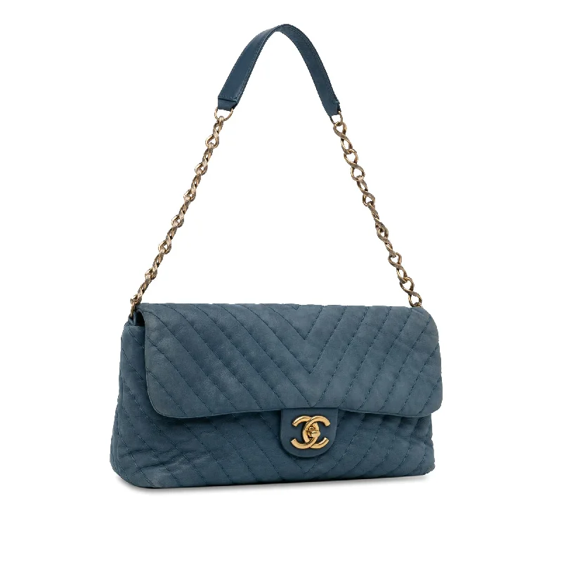 Chanel New Arrival Handbag with Gold HardwareChanel Jumbo Chevron Iridescent Surpique Flap (w8I8Ii)