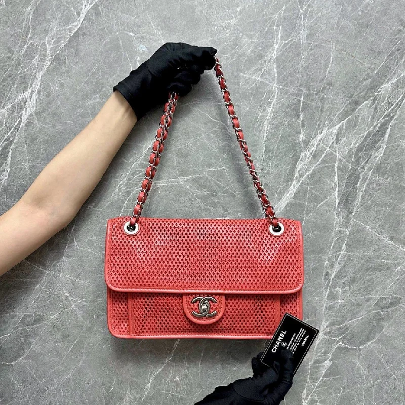 Chanel Chain Strap Handbag for Everyday Use*Like New* Mesh Chain Flap Red Calfskin Bag No 17