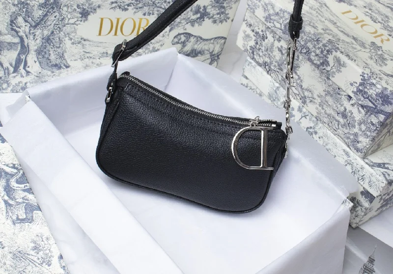 Christian Dior handbags with a detachable mirror for on - the - go touch - upsLuxury Handbags Christian Dior 109